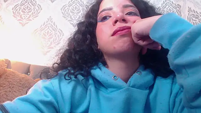 EmmaCowperr online show from February 20, 7:19 pm