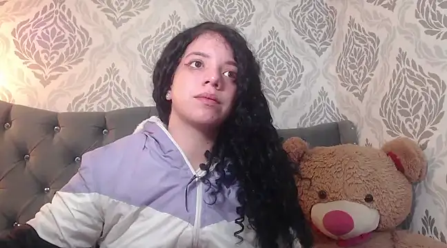 EmmaCowperr online show from March 6, 1:03 pm