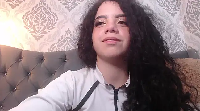 EmmaCowperr online show from March 13, 3:17 pm