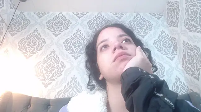 EmmaCowperr online show from March 19, 12:12 pm