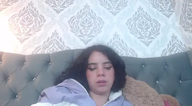 EmmaCowperr online show from March 19, 6:55 pm