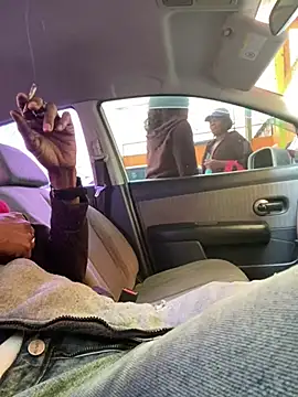 NillaMontana online show from January 4, 6:51 pm