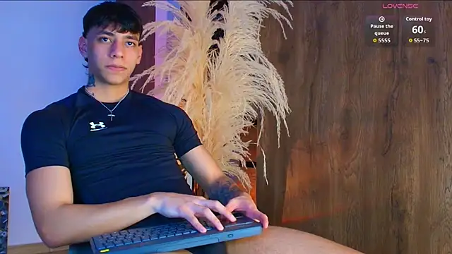 Snapshot of Josep_Davies chatting on October 14, 9:59 pm Josep Davies online show from October 14, 9:59 pm