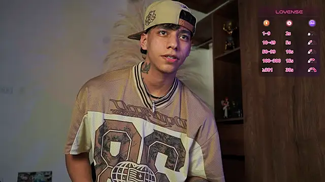 Snapshot of Josep_Davies chatting on November 8, 2:45 am Josep Davies online show from November 8, 2:45 am