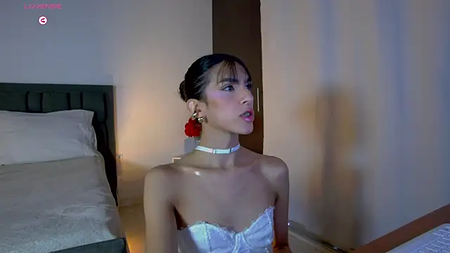 Snapshot of AlanaSofiia chatting on July 29, 5:00 pm AlanaSofiia online show from July 29, 5:00 pm
