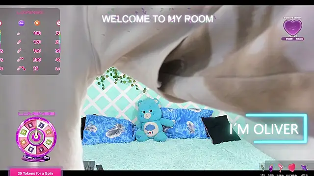 Snapshot of oliverhot2005 chatting on November 20, 2:28 pm oliverhot2005 online show from November 20, 2:28 pm