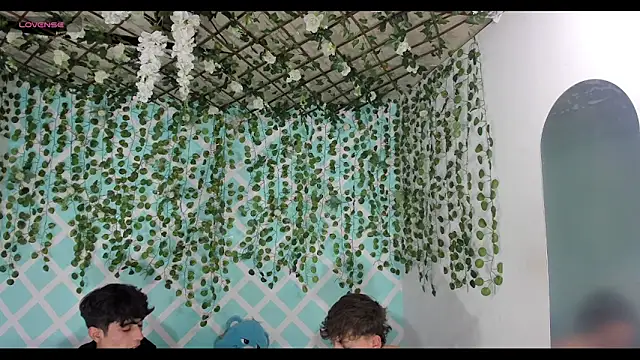 oliverhot2005 online show from January 12, 1:22 am