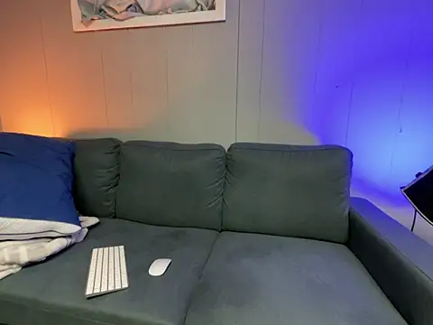 Snapshot of mouser21212 chatting on January 21, 2:59 pm mouser21212 online show from January 21, 2:59 pm