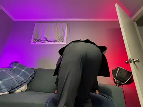 Snapshot of mouser21212 chatting on February 14, 7:38 am mouser21212 online show from February 14, 7:38 am