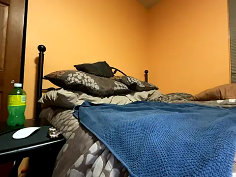 Snapshot of mouser21212 chatting on September 11, 10:21 pm mouser21212 online show from September 11, 10:21 pm