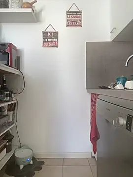 Snapshot of Luccreccia_ chatting on November 16, 10:21 am Luccreccia online show from November 16, 10:21 am