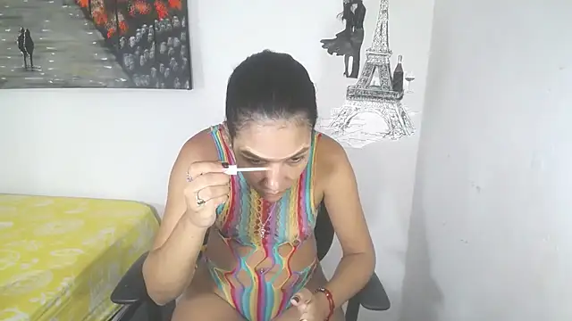 KamileLatinasexy online show from June 3, 4:48 am