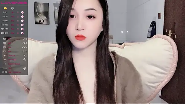 Snapshot of kolll88 chatting on February 20, 4:07 am kolll88 online show from February 20, 4:07 am