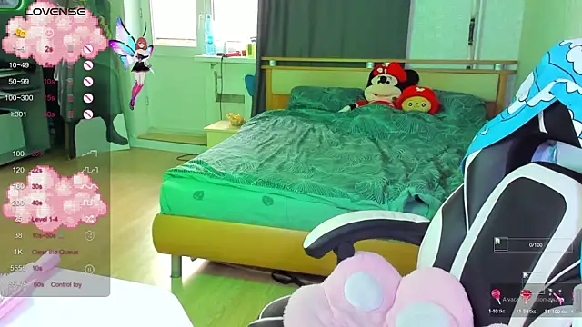 folinskayyya online show from October 8, 5:05 am