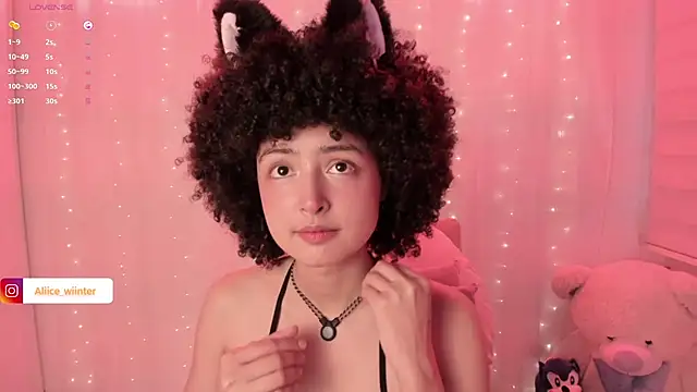 Snapshot of Alice_winter_ chatting on October 8, 6:16 pm Alice winter online show from October 8, 6:16 pm