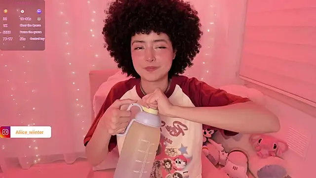 Snapshot of Alice_winter_ chatting on November 6, 7:15 pm Alice winter online show from November 6, 7:15 pm