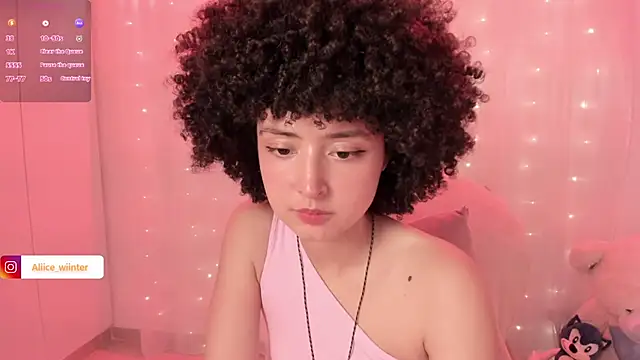 Snapshot of Alice_winter_ chatting on November 11, 6:08 pm Alice winter online show from November 11, 6:08 pm