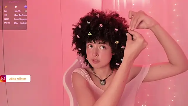 Snapshot of Alice_winter_ chatting on November 19, 6:19 pm Alice winter online show from November 19, 6:19 pm