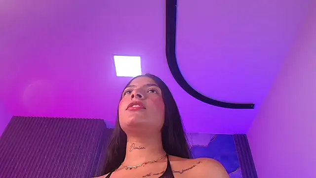 hot dione online show from April 11, 7:18 pm