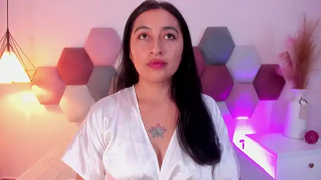 LisaHadwin online show from January 23, 6:24 pm