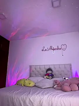 alee lenoxx online show from October 21, 6:14 am