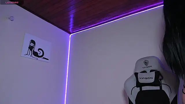 Snapshot of satanbabee chatting on January 10, 8:59 pm satanbabee online show from January 10, 8:59 pm