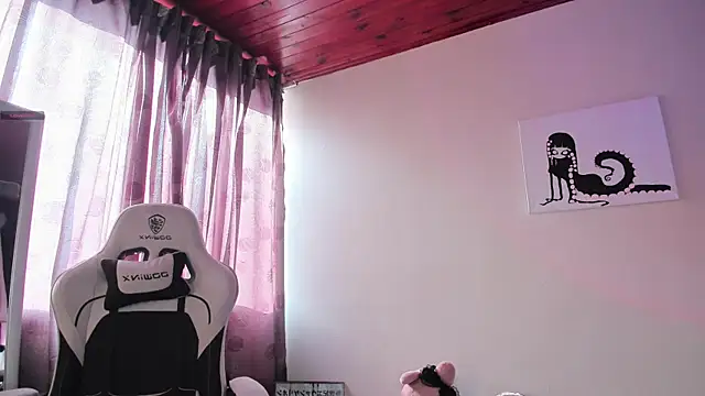 Snapshot of satanbabee chatting on February 19, 9:36 pm satanbabee online show from February 19, 9:36 pm