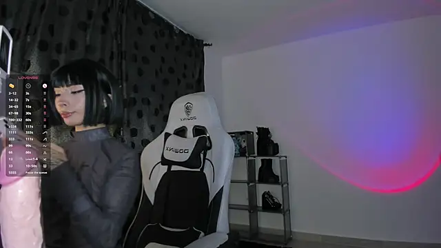 Snapshot of satanbabee chatting on March 7, 1:53 am satanbabee online show from March 7, 1:53 am