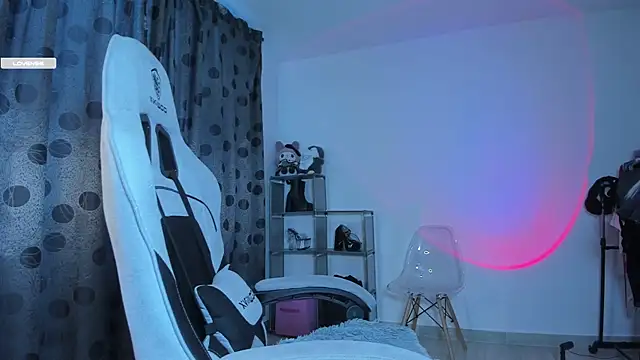 Snapshot of satanbabee chatting on March 22, 10:59 pm satanbabee online show from March 22, 10:59 pm