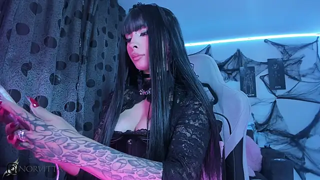 Snapshot of satanbabee chatting on October 29, 10:55 pm satanbabee online show from October 29, 10:55 pm