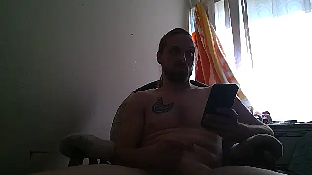 Snapshot of VitaminmanFL chatting on February 11, 6:01 pm VitaminmanFL online show from February 11, 6:01 pm