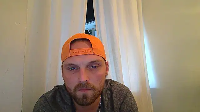 Snapshot of VitaminmanFL chatting on October 19, 12:33 am VitaminmanFL online show from October 19, 12:33 am