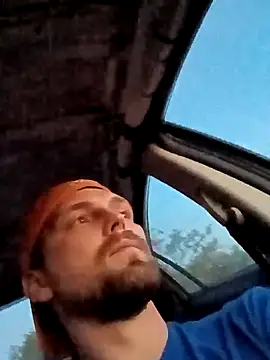 Snapshot of VitaminmanFL chatting on October 20, 11:21 am VitaminmanFL online show from October 20, 11:21 am