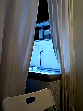 Snapshot of VitaminmanFL chatting on October 26, 1:55 am VitaminmanFL online show from October 26, 1:55 am