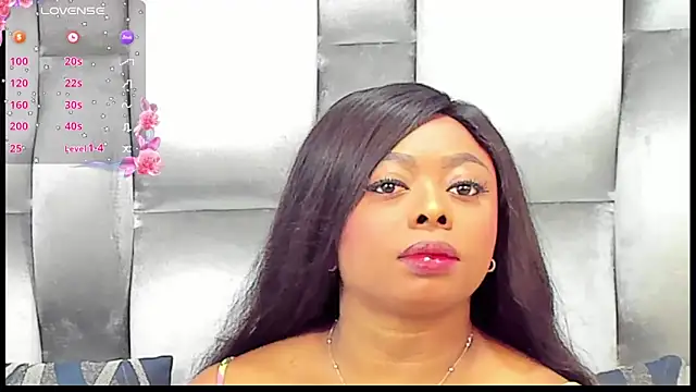 Snapshot of CamilaBenitez chatting on June 11, 12:14 pm CamilaBenitez online show from June 11, 12:14 pm