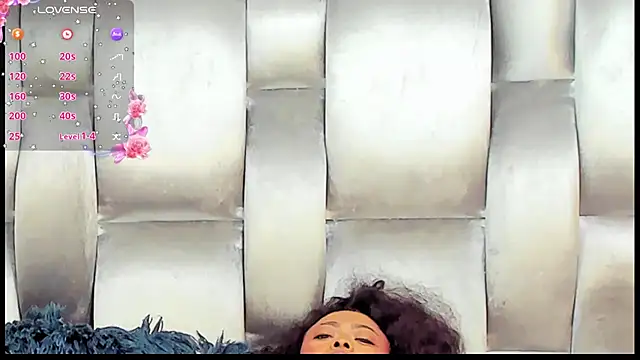 Snapshot of CamilaBenitez chatting on July 13, 10:51 am CamilaBenitez online show from July 13, 10:51 am