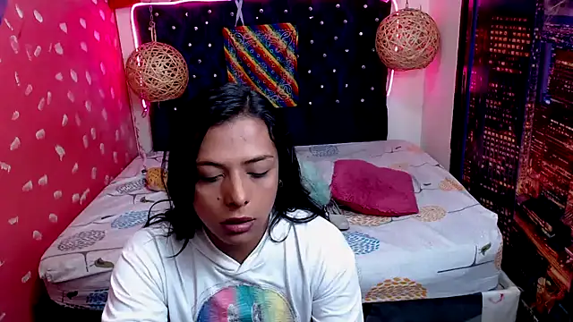 EmilyTsSweet online show from January 24, 1:47 pm