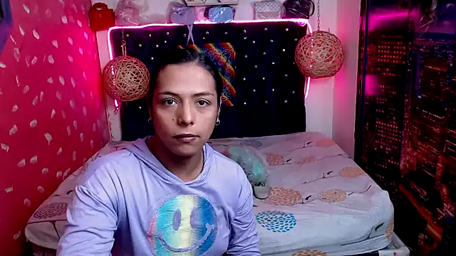EmilyTsSweet online show from January 28, 1:27 pm