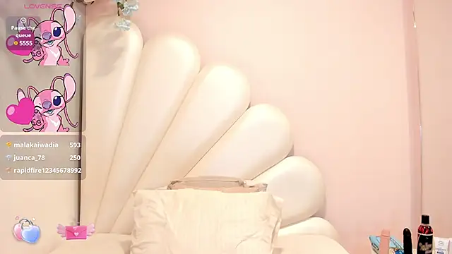 Snapshot of Vicky_Freedom chatting on December 27, 1:28 pm Vicky Freedom online show from December 27, 1:28 pm