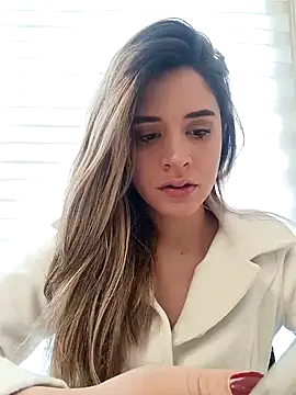 maliciaworld online show from December 13, 6:59 pm