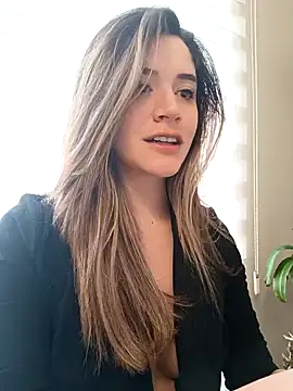 maliciaworld online show from February 1, 5:05 pm