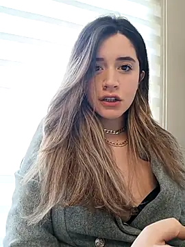 maliciaworld online show from February 18, 5:10 pm