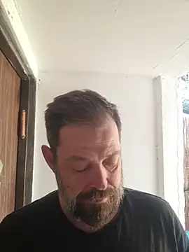 Snapshot of zefside42 chatting on December 5, 7:50 am zefside42 online show from December 5, 7:50 am