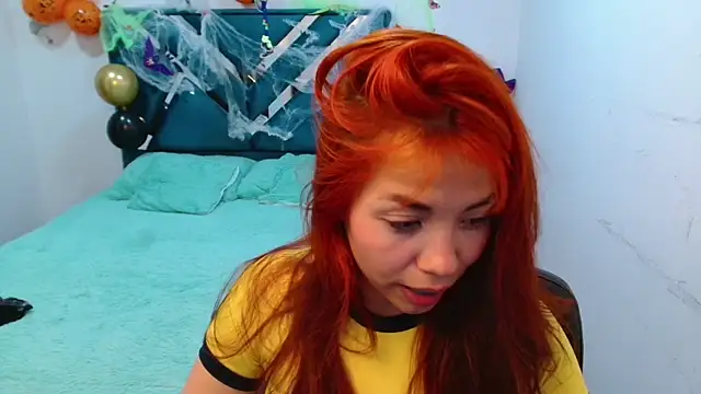 Snapshot of Aylinn_diaz chatting on October 28, 1:14 pm Aylinn diaz online show from October 28, 1:14 pm