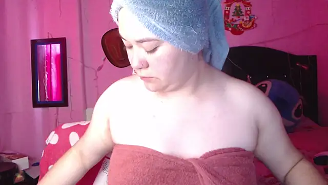 NikkiRous  online show from November 23, 1:44 pm