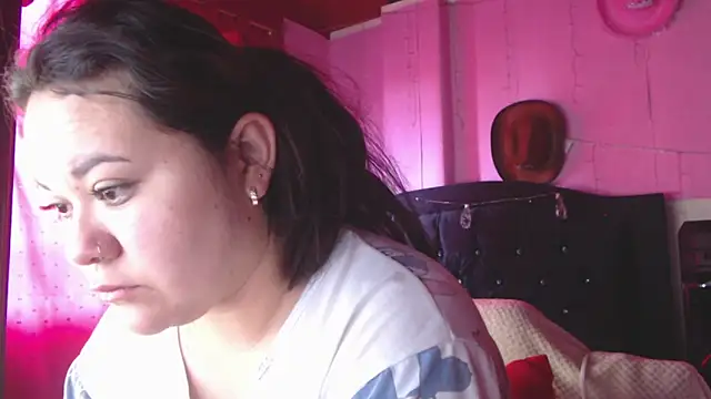 Snapshot of NikkiRous_ chatting on June 5, 1:50 pm NikkiRous online show from June 5, 1:50 pm