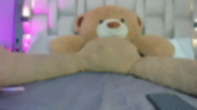  LauraTaylor  online show from October 20, 7:47 pm