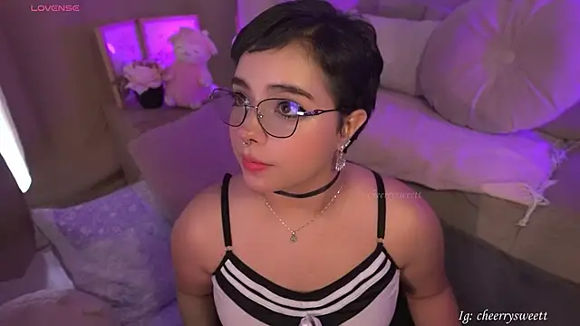 Cheerrysweett online show from March 17, 8:45 pm