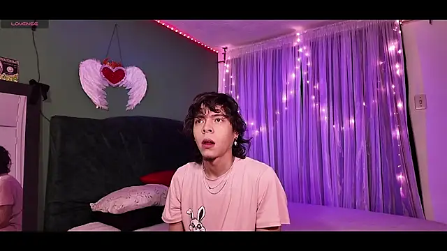 Snapshot of KokoAndRin chatting on November 9, 9:07 am KokoAndRin online show from November 9, 9:07 am