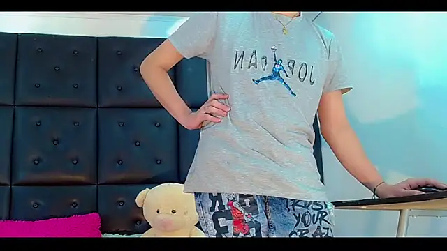 Snapshot of Daniela_Pink_ chatting on May 27, 7:55 pm Daniela Pink online show from May 27, 7:55 pm